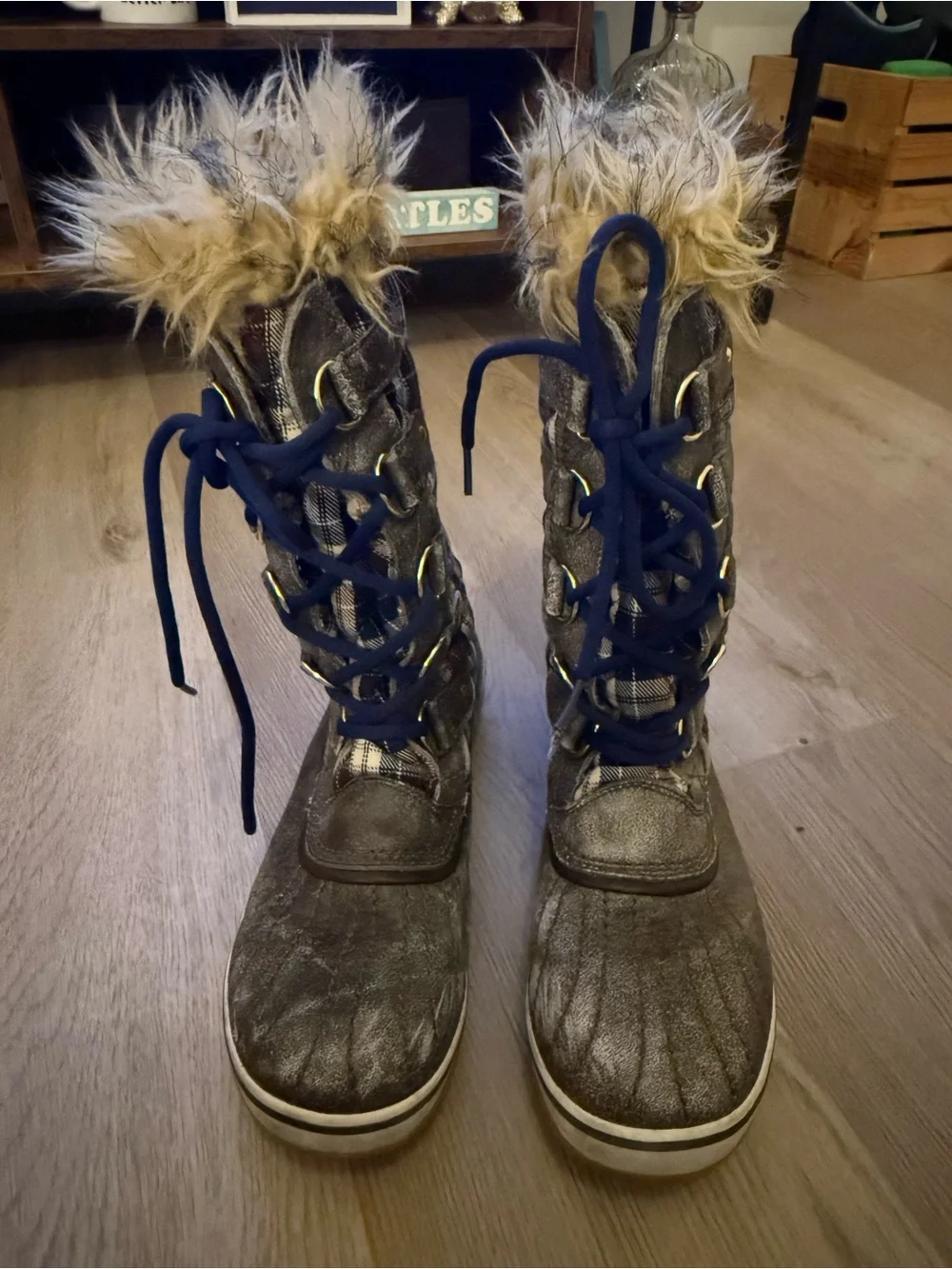 SOREL Tofino Women’s Waterproof Tall Plaid Boots Winter Faux Fur Lace Up Size 10